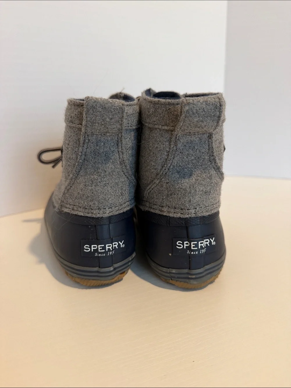 Sperry Gray and Black Waterproof Lace-Up Duck Boots size 13 kids